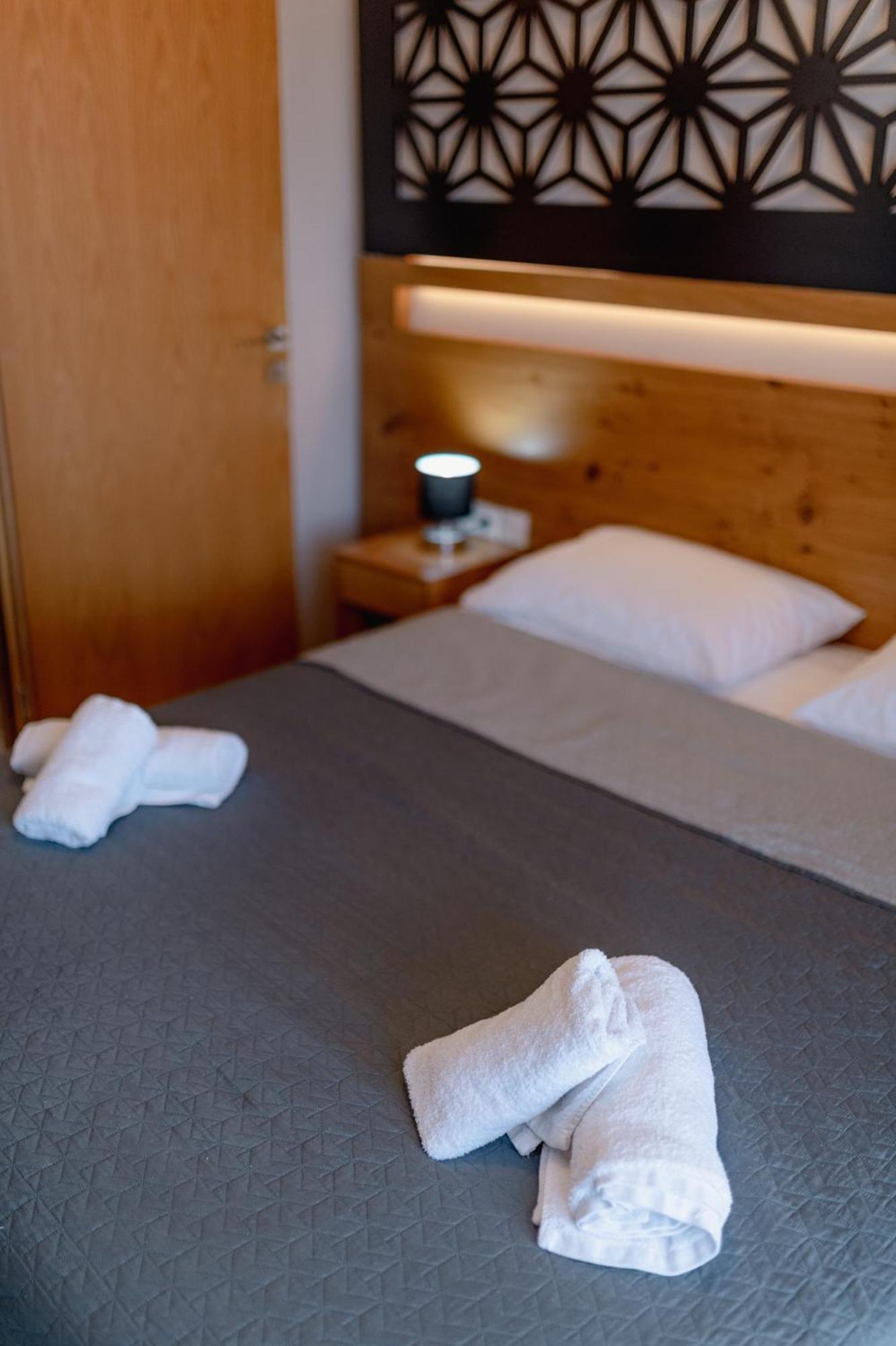 Zama Suites Zakynthos stad Exteriör bild